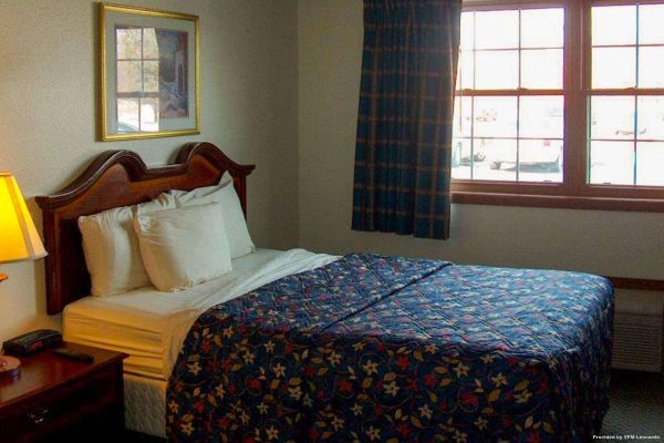 HARBOR WINDS HOTEL SHEBOYGAN (Sheboygan)